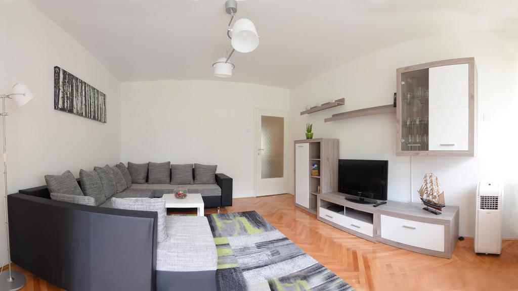 Apartmani Vedmar 萨格勒布 外观 照片